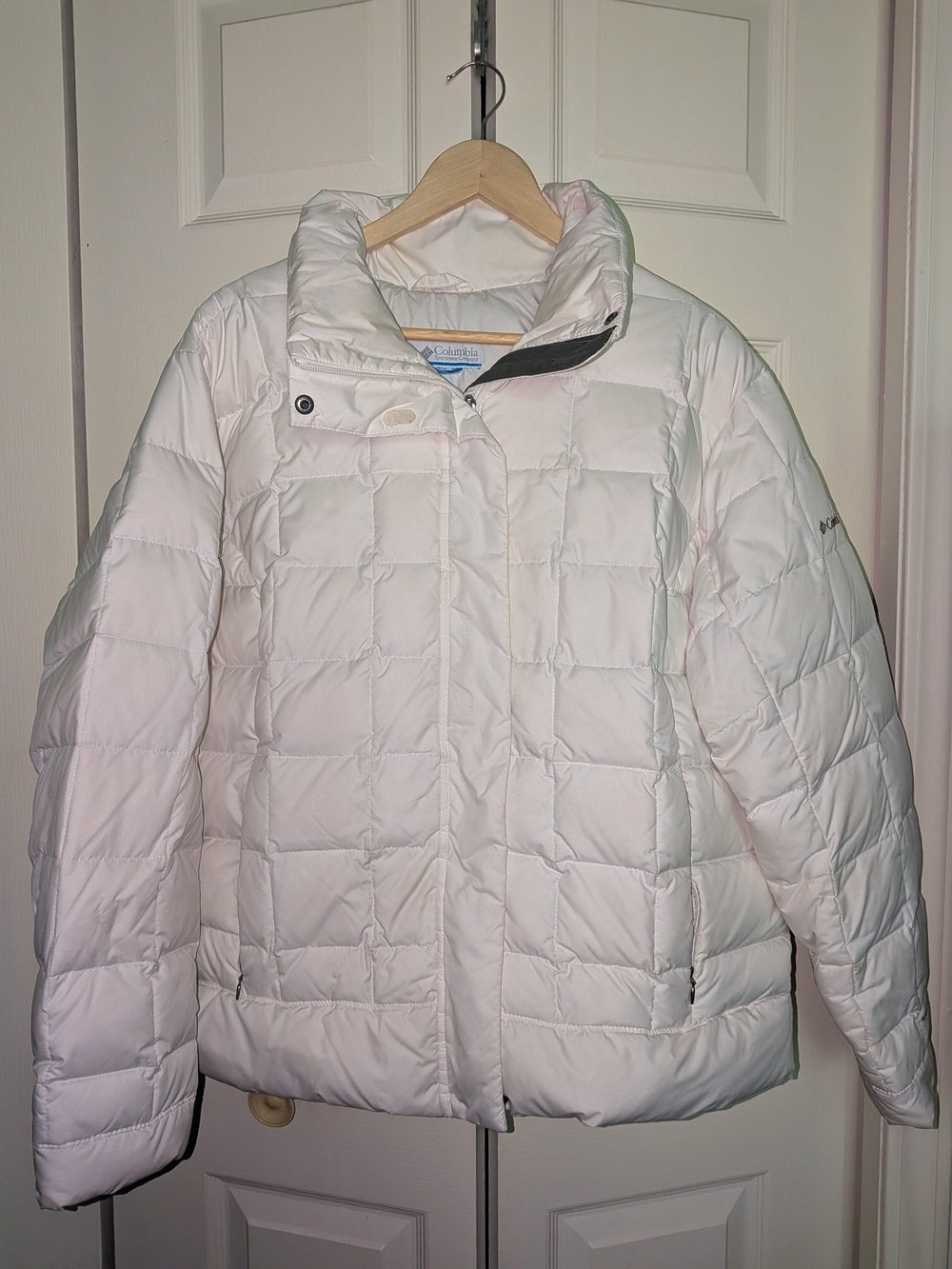 Columbia Women's White Quilted Puffer Jacket